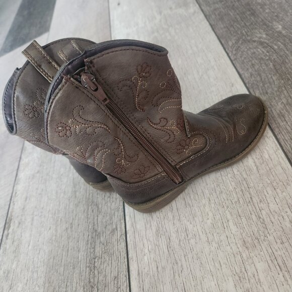 Girls cow boy boots - Picture 2 of 4